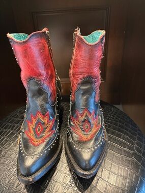 Embroidered Black & Red Western Ankle Boots Corral. Worn once .